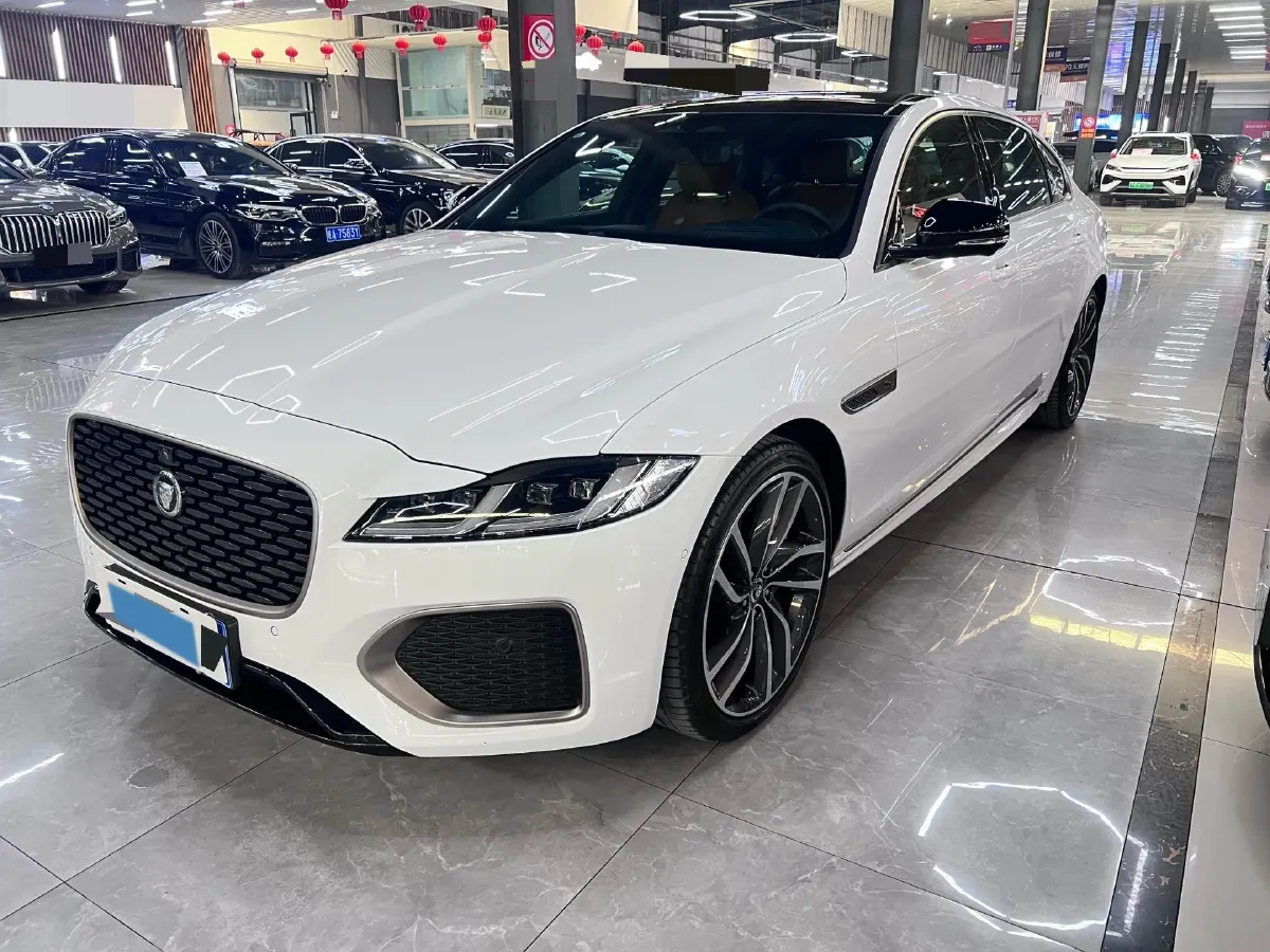 2024 Jaguar XFL 2.0T 300HP L4 8AT,autocango,china used car exporter,china ev exporter,chinese used car exporter,chinese used ev exporter