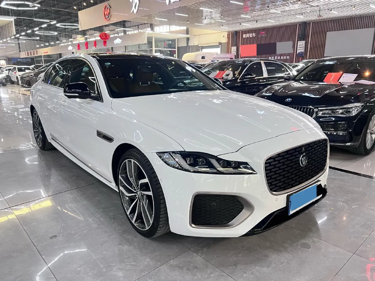 2024 Jaguar XFL 2.0T 300HP L4 8AT,autocango,china used car exporter,china ev exporter,chinese used car exporter,chinese used ev exporter