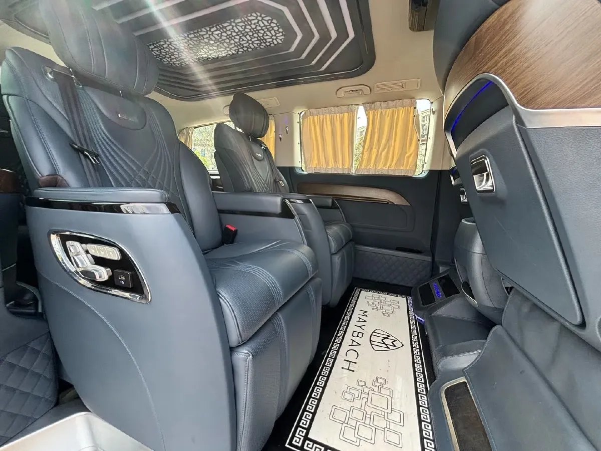 2021 Mercedes-Benz Vito 2.0T 211HP L4 9AT,autocango,china used car exporter,china ev exporter,chinese used car exporter,chinese used ev exporter