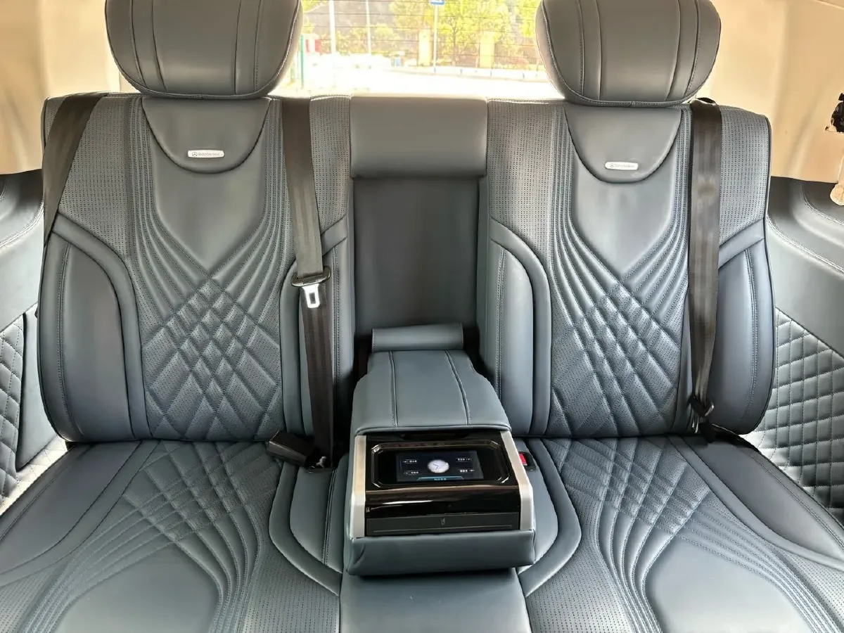 2021 Mercedes-Benz Vito 2.0T 211HP L4 9AT,autocango,china used car exporter,china ev exporter,chinese used car exporter,chinese used ev exporter