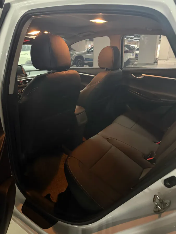 2017 Hyundai Celesta 1.6L 123HP L4 6AT,autocango,china used car exporter,china ev exporter,chinese used car exporter,chinese used ev exporter