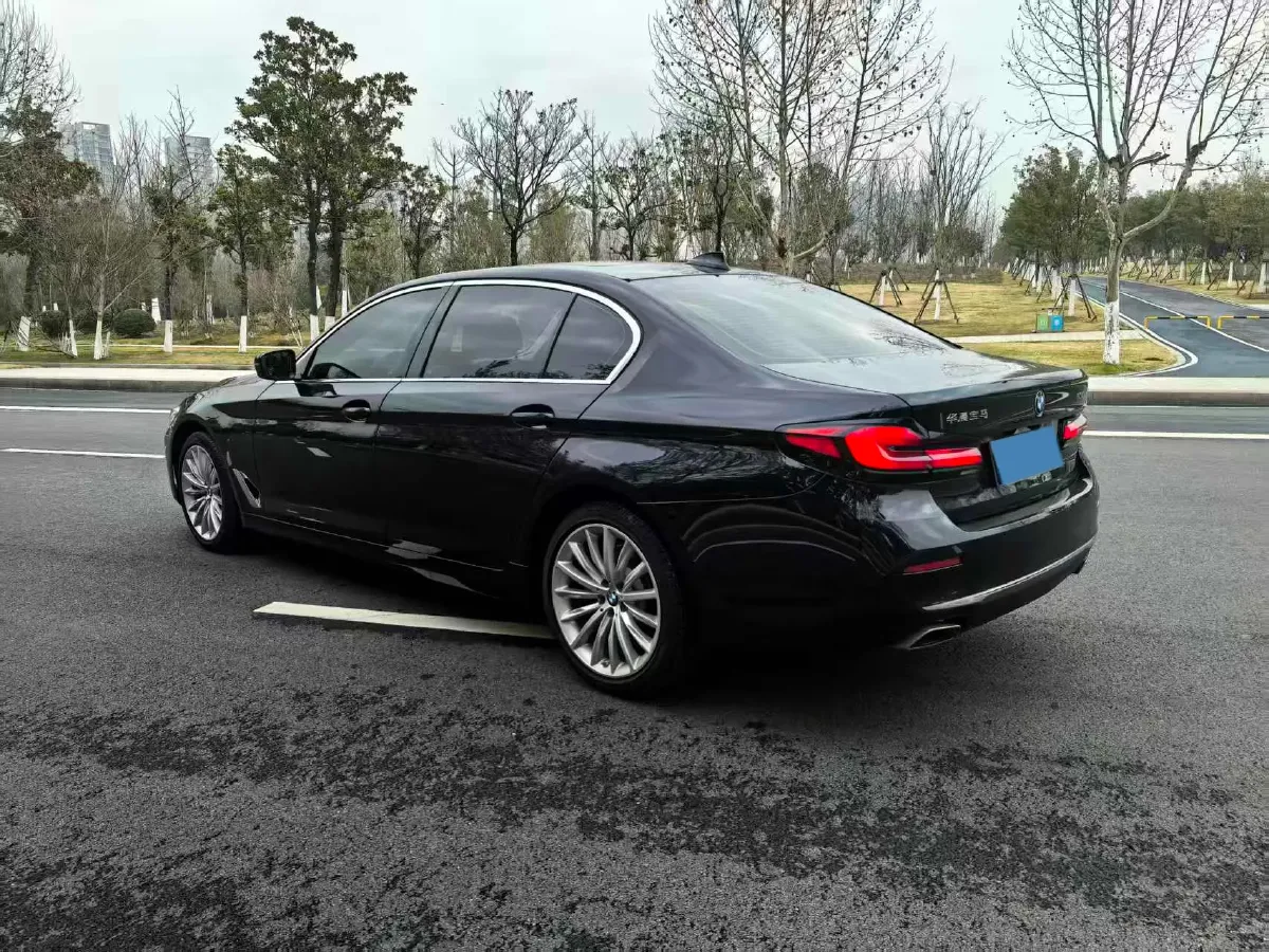 2022 BMW 5 Series 2.0T 252HP L4 8AT,autocango,china used car exporter,china ev exporter,chinese used car exporter,chinese used ev exporter