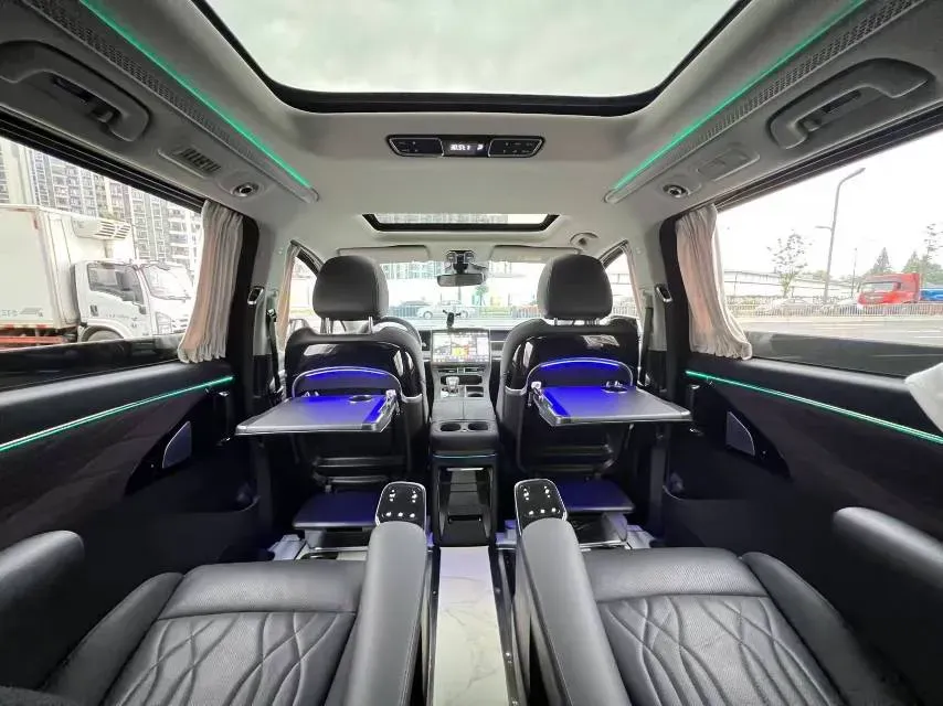 2024 GAC Trumpchi M8 2.0T 252HP L4 8AT,autocango,china used car exporter,china ev exporter,chinese used car exporter,chinese used ev exporter