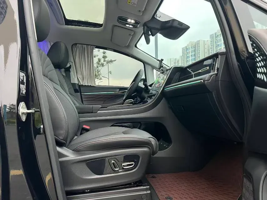 2024 GAC Trumpchi M8 2.0T 252HP L4 8AT,autocango,china used car exporter,china ev exporter,chinese used car exporter,chinese used ev exporter