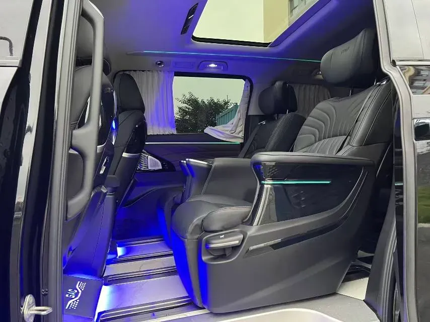 2024 GAC Trumpchi M8 2.0T 252HP L4 8AT,autocango,china used car exporter,china ev exporter,chinese used car exporter,chinese used ev exporter