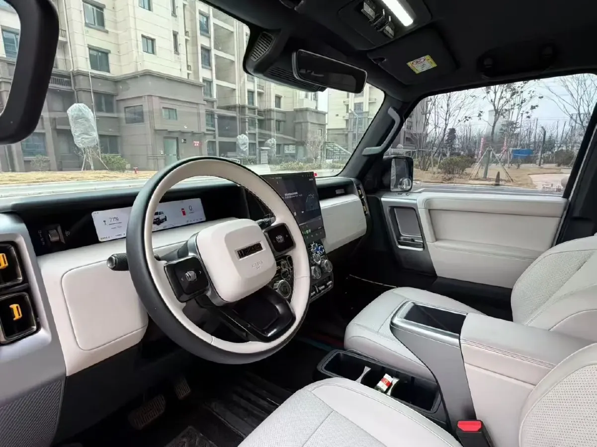 2025 Yufeng Auto Golden Warehouse BEV,autocango,china used car exporter,china ev exporter,chinese used car exporter,chinese used ev exporter