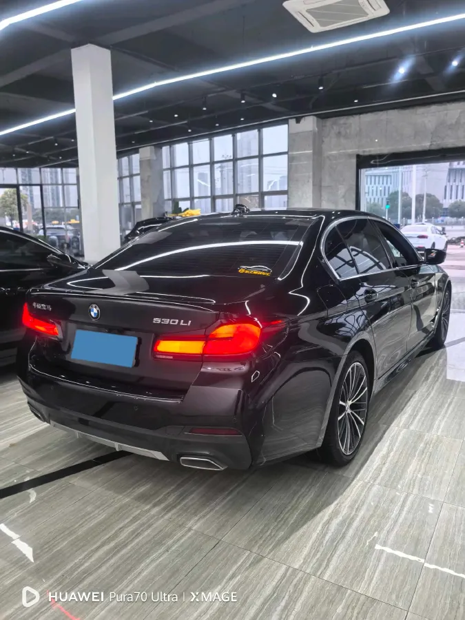 2021 BMW 5 Series 2.0T 252HP L4 8AT,autocango,china used car exporter,china ev exporter,chinese used car exporter,chinese used ev exporter