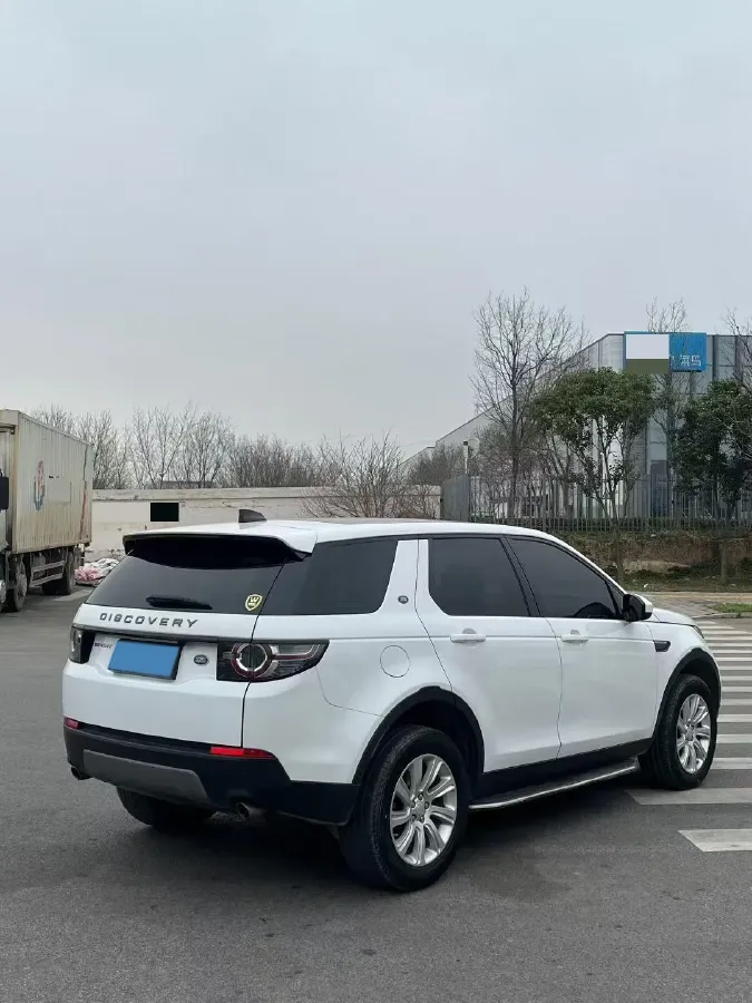 2018 Land Rover Discovery Sport 2.0T 241HP L4 9AT,autocango,china used car exporter,china ev exporter,chinese used car exporter,chinese used ev exporter