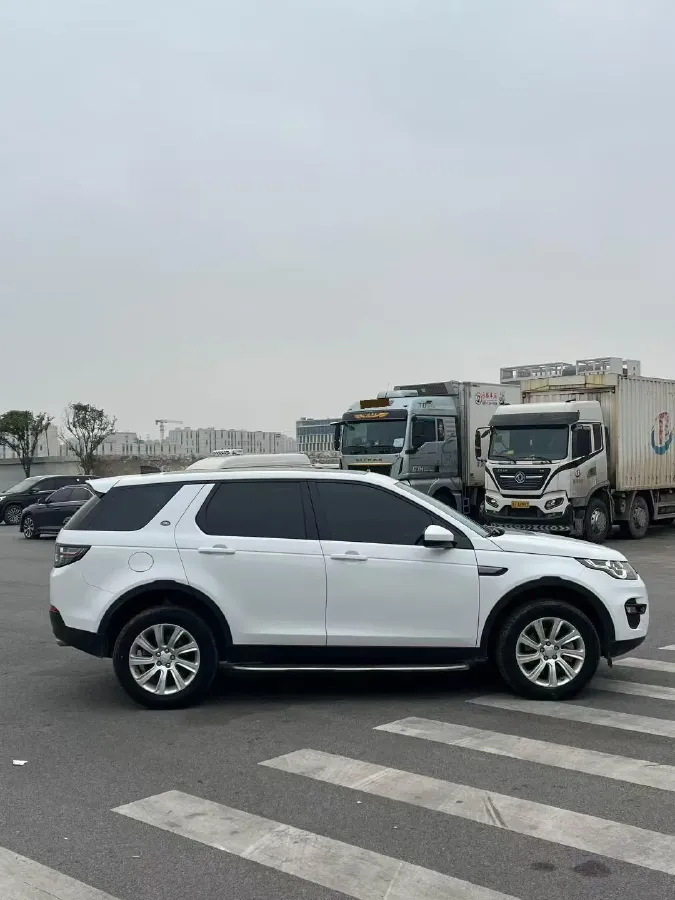 2018 Land Rover Discovery Sport 2.0T 241HP L4 9AT,autocango,china used car exporter,china ev exporter,chinese used car exporter,chinese used ev exporter