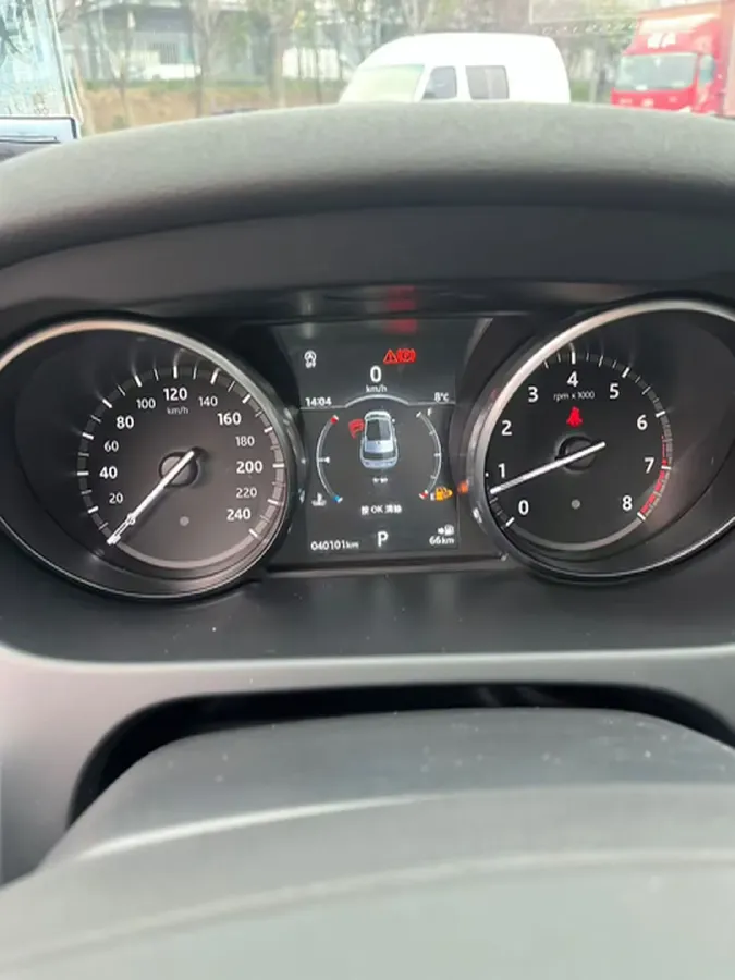 2018 Land Rover Discovery Sport 2.0T 241HP L4 9AT,autocango,china used car exporter,china ev exporter,chinese used car exporter,chinese used ev exporter