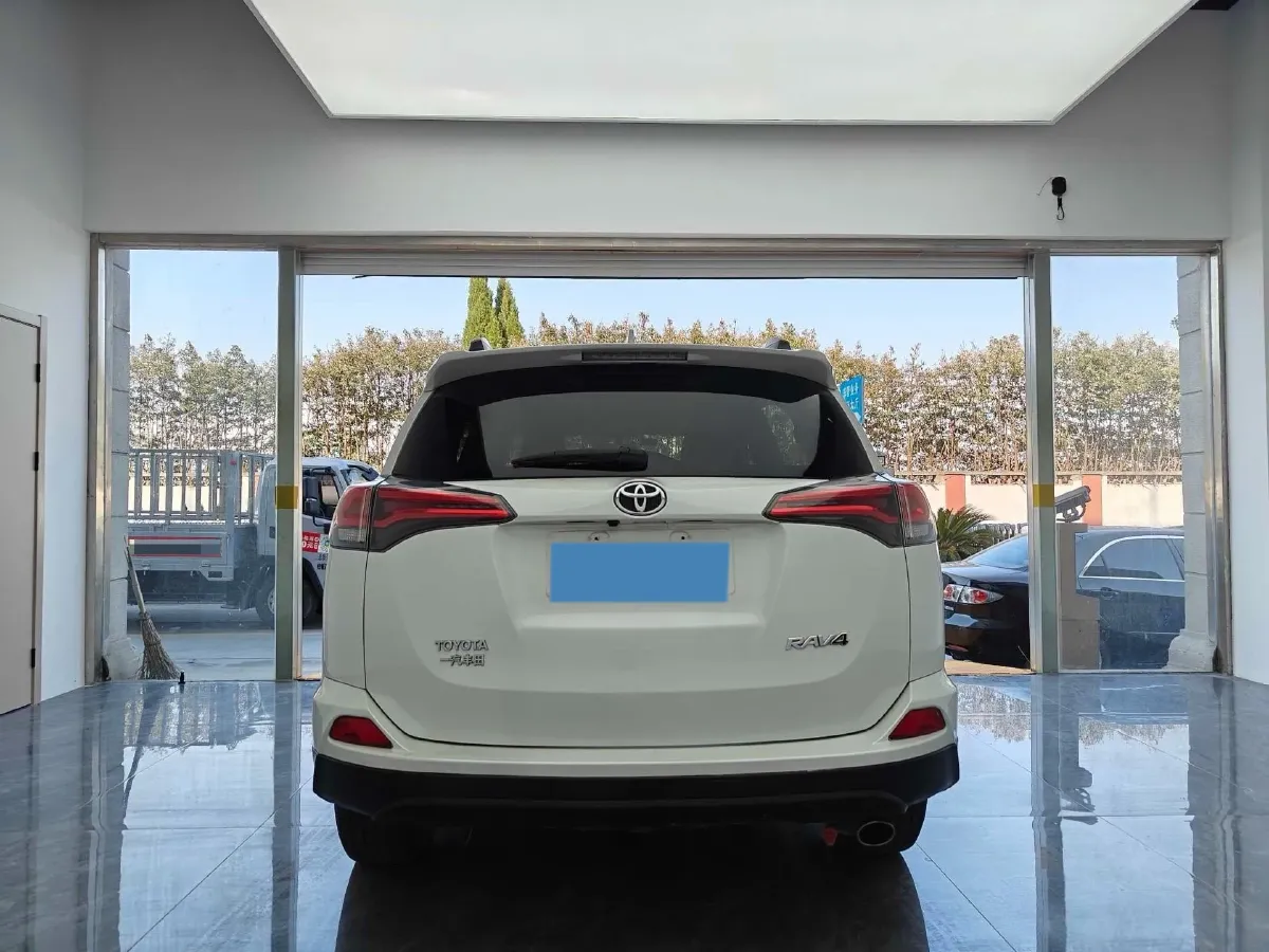 2019 Toyota Camry 2.0L 178HP L4 CVT,autocango,china used car exporter,china ev exporter,chinese used car exporter,chinese used ev exporter