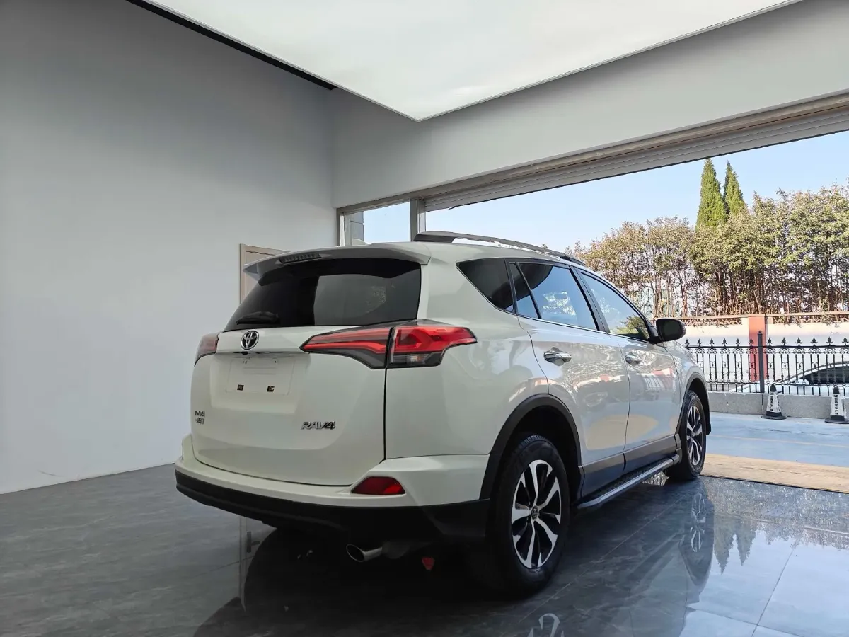 2019 Toyota Camry 2.0L 178HP L4 CVT,autocango,china used car exporter,china ev exporter,chinese used car exporter,chinese used ev exporter