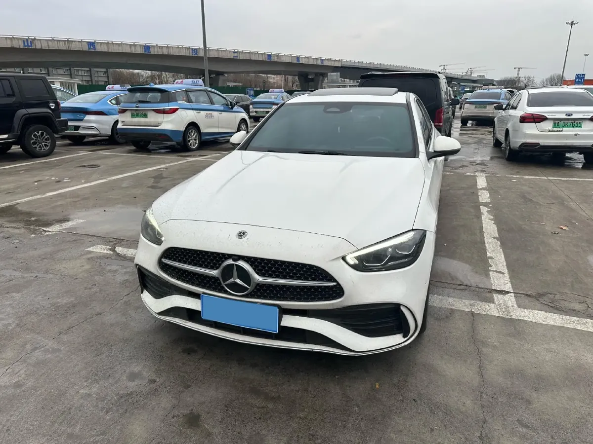 2023 Mercedes-Benz C Class 1.5T 170HP L4 9AT,autocango,china used car exporter,china ev exporter,chinese used car exporter,chinese used ev exporter