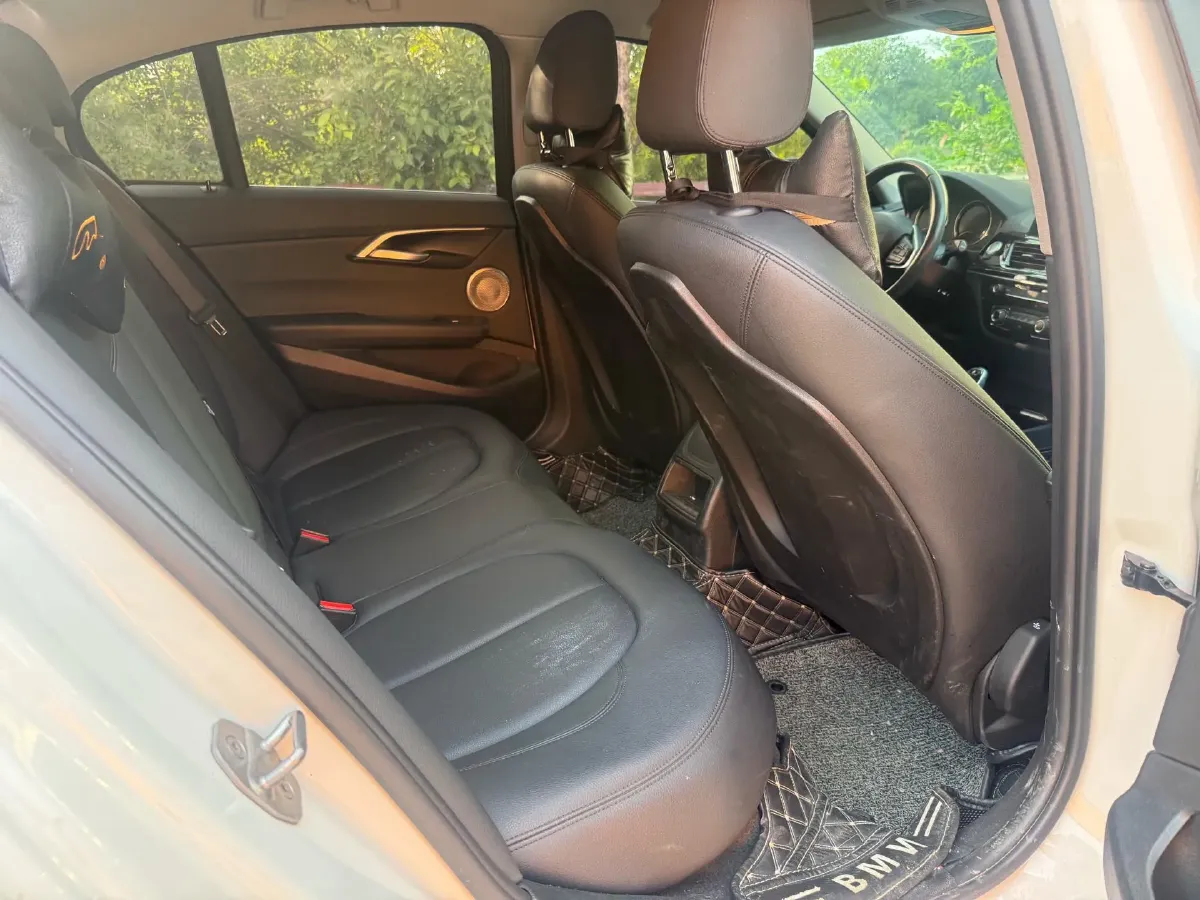 2021 BMW 1 Series 1.5T 140HP L3 7DCT,autocango,china used car exporter,china ev exporter,chinese used car exporter,chinese used ev exporter