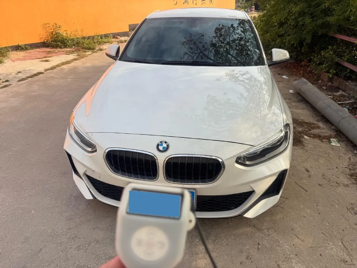 2021 BMW 1 Series 1.5T 140HP L3 7DCT,autocango,china used car exporter,china ev exporter,chinese used car exporter,chinese used ev exporter