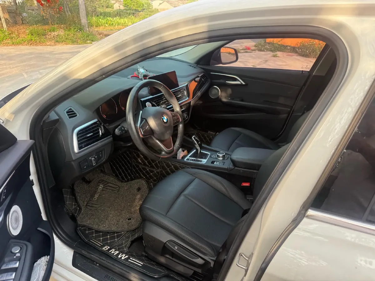 2021 BMW 1 Series 1.5T 140HP L3 7DCT,autocango,china used car exporter,china ev exporter,chinese used car exporter,chinese used ev exporter