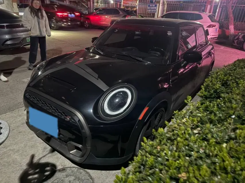 2023 MINI MINI 2.0T 178HP L4 7DCT,autocango,china used car exporter,china ev exporter,chinese used car exporter,chinese used ev exporter