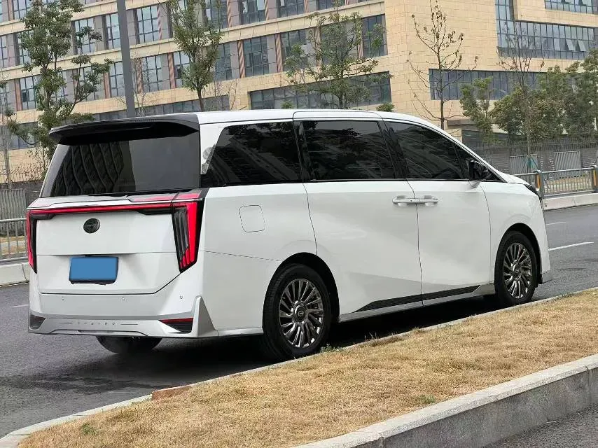 2023 GAC Trumpchi M8 2.0T 252HP L4 8AT,autocango,china used car exporter,china ev exporter,chinese used car exporter,chinese used ev exporter