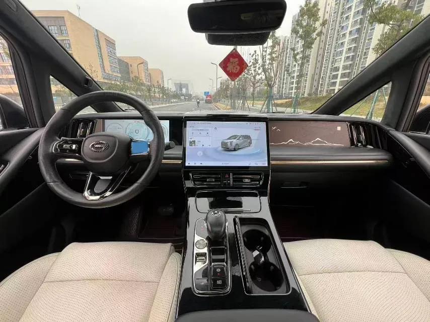 2023 GAC Trumpchi M8 2.0T 252HP L4 8AT,autocango,china used car exporter,china ev exporter,chinese used car exporter,chinese used ev exporter