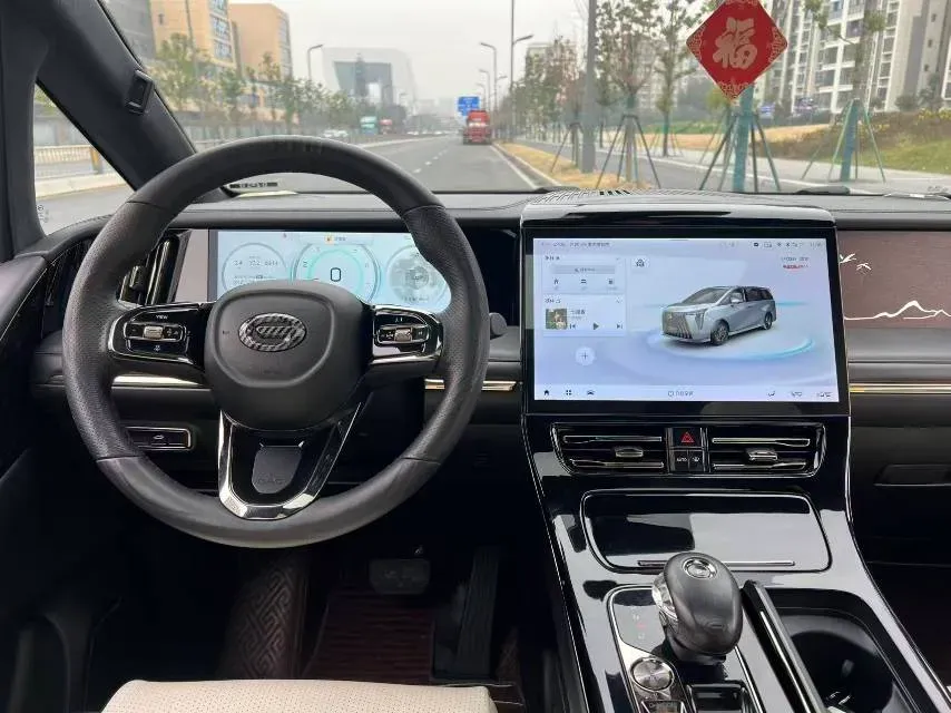 2023 GAC Trumpchi M8 2.0T 252HP L4 8AT,autocango,china used car exporter,china ev exporter,chinese used car exporter,chinese used ev exporter