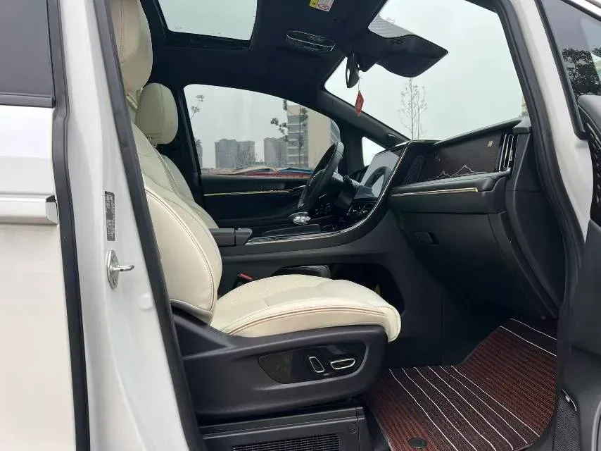 2023 GAC Trumpchi M8 2.0T 252HP L4 8AT,autocango,china used car exporter,china ev exporter,chinese used car exporter,chinese used ev exporter