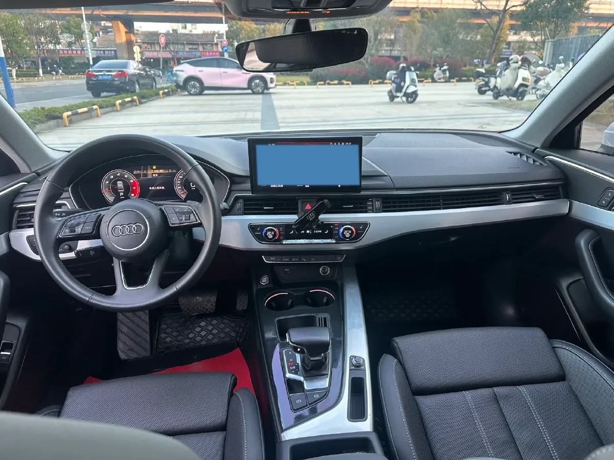 2020 Audi A4L 2.0T 190HP L4 7DCT,autocango,china used car exporter,china ev exporter,chinese used car exporter,chinese used ev exporter
