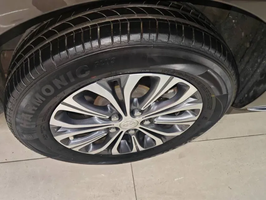 2022 Buick GL8 2.0T 237HP L4 9AT,autocango,china used car exporter,china ev exporter,chinese used car exporter,chinese used ev exporter