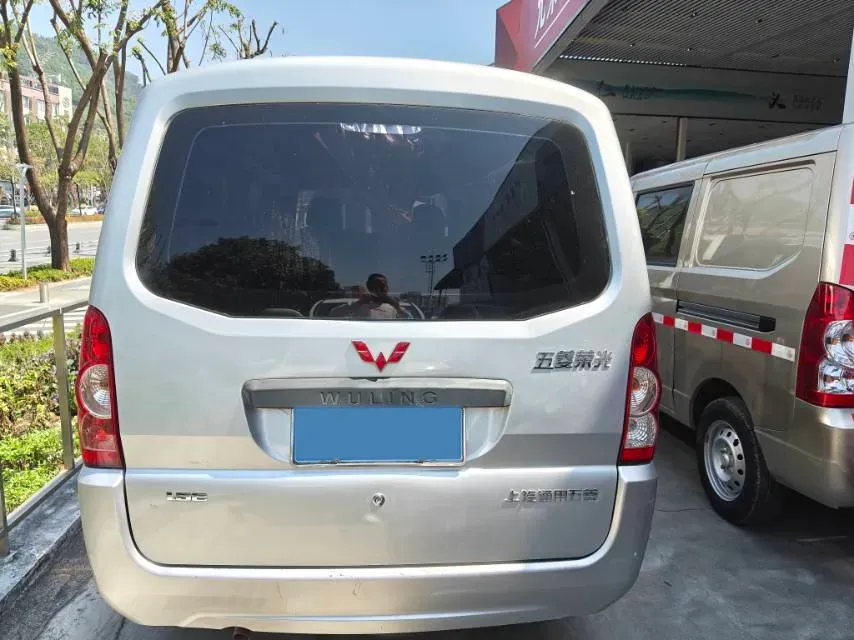 2021 WuLing RongGuang 1.5L 99HP L4 5MT,autocango,china used car exporter,china ev exporter,chinese used car exporter,chinese used ev exporter