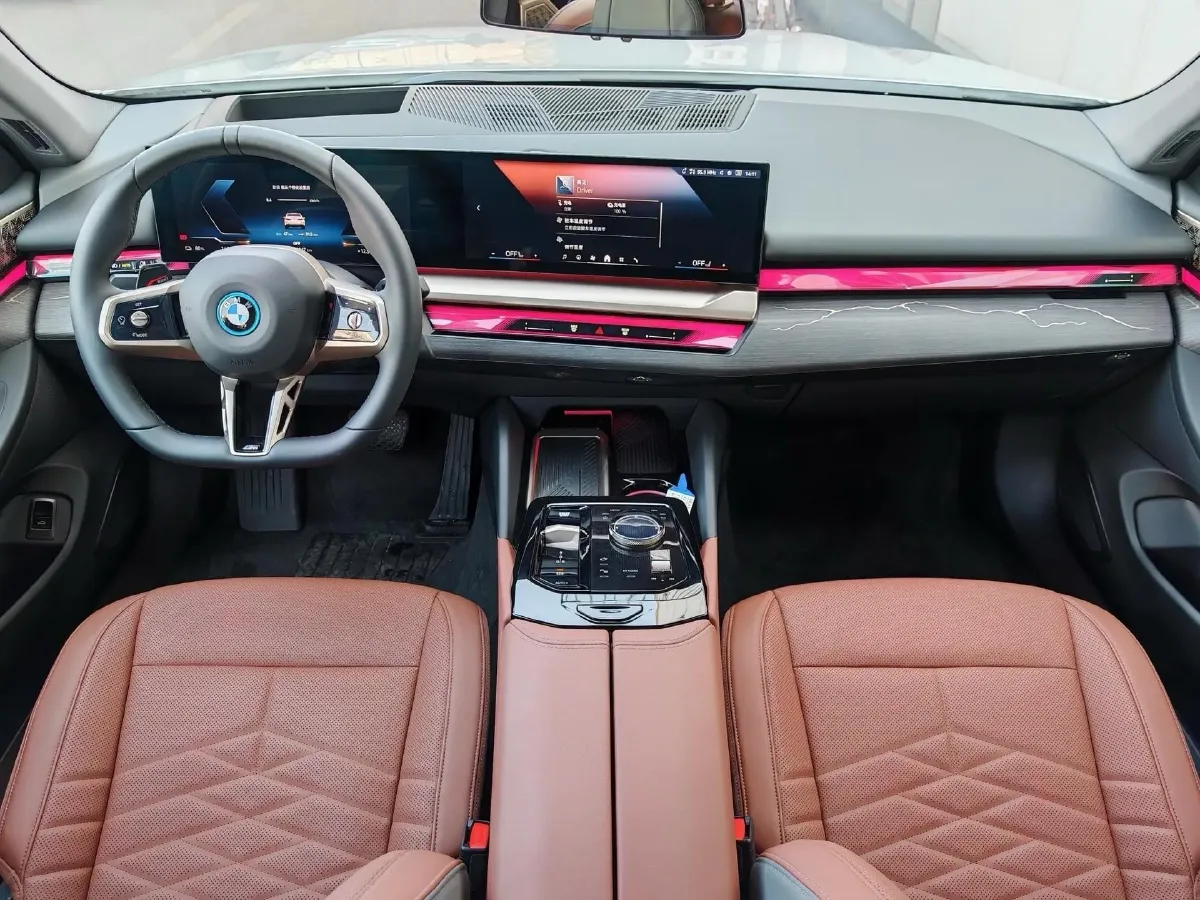 2025 BMW i5 BEV 96.96KWH,autocango,china used car exporter,china ev exporter,chinese used car exporter,chinese used ev exporter