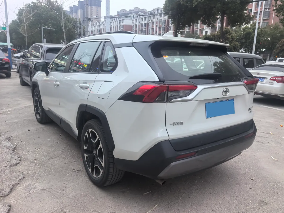 2020 Toyota RAV4 2.0L 171HP L4 CVT,autocango,china used car exporter,china ev exporter,chinese used car exporter,chinese used ev exporter