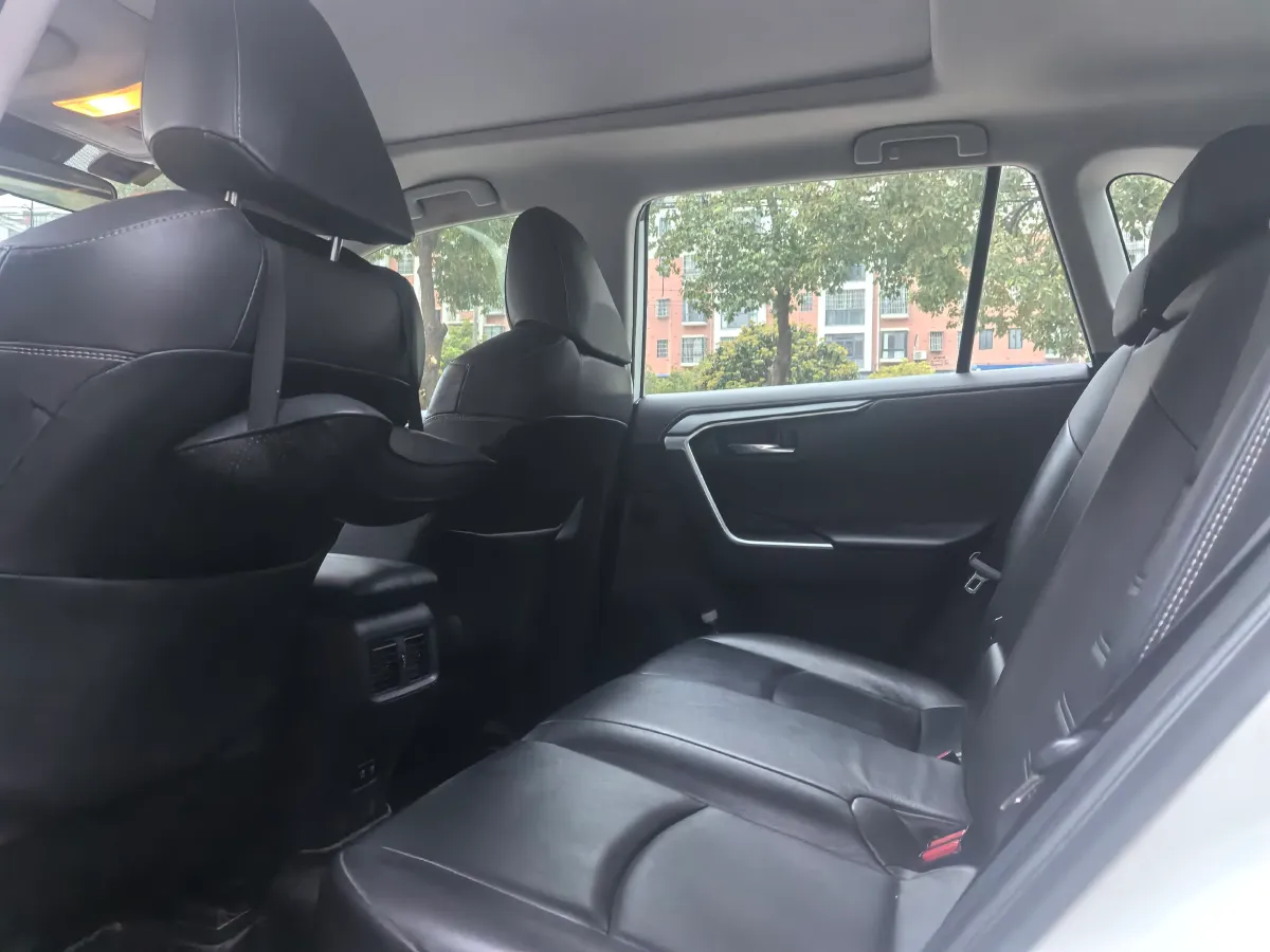 2020 Toyota RAV4 2.0L 171HP L4 CVT,autocango,china used car exporter,china ev exporter,chinese used car exporter,chinese used ev exporter