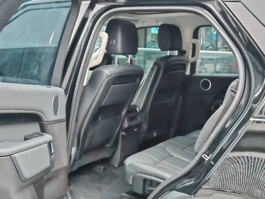 2018 Land Rover Discovery 3.0T 340HP V6 8AT,autocango,china used car exporter,china ev exporter,chinese used car exporter,chinese used ev exporter