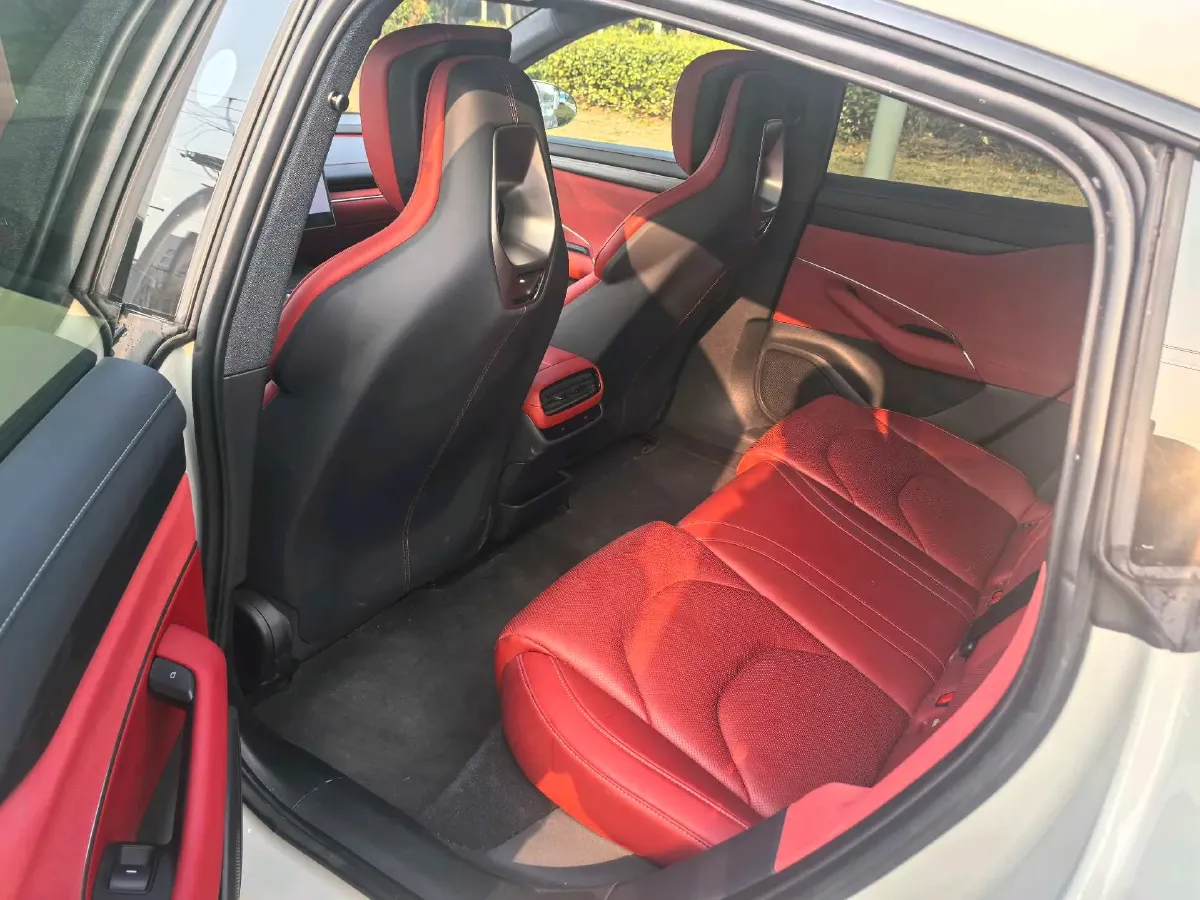 2024 MI SU7 BEV 73.6KWH,autocango,china used car exporter,china ev exporter,chinese used car exporter,chinese used ev exporter