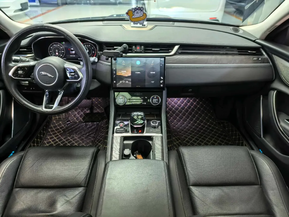 2021 Jaguar XFL 2.0T 250HP L4 8AT,autocango,china used car exporter,china ev exporter,chinese used car exporter,chinese used ev exporter