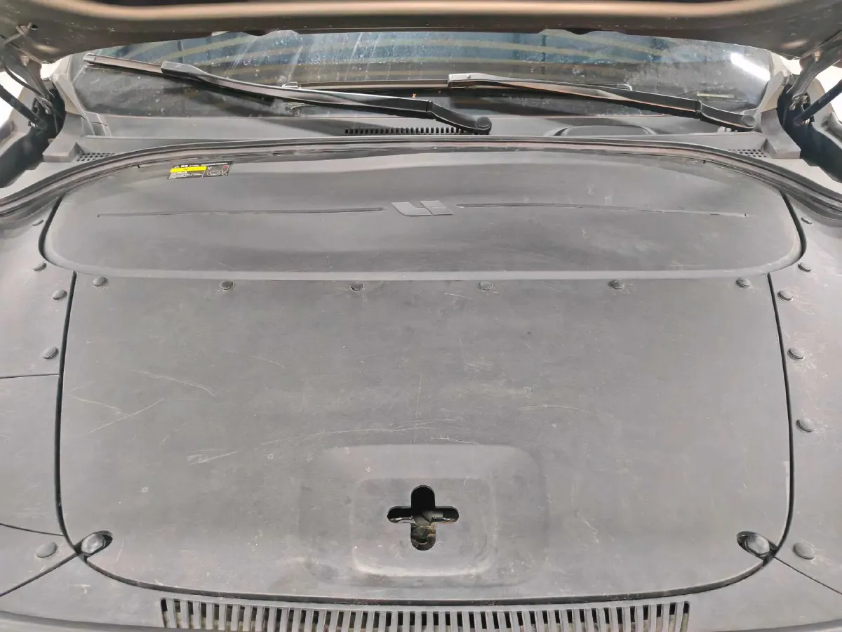 2020 Li ONE Range Extended 131HP REEV 40.5KWH,autocango,china used car exporter,china ev exporter,chinese used car exporter,chinese used ev exporter