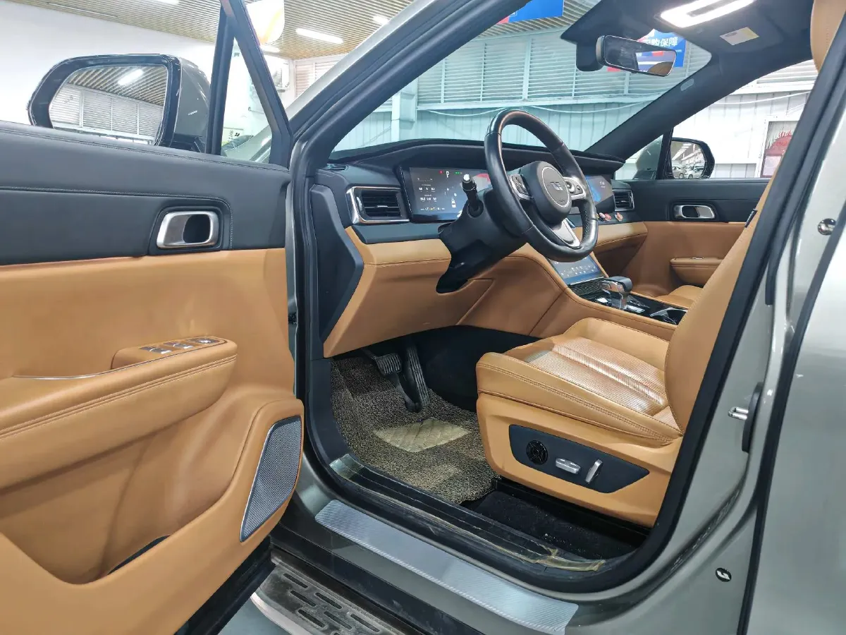 2020 Li ONE Range Extended 131HP REEV 40.5KWH,autocango,china used car exporter,china ev exporter,chinese used car exporter,chinese used ev exporter