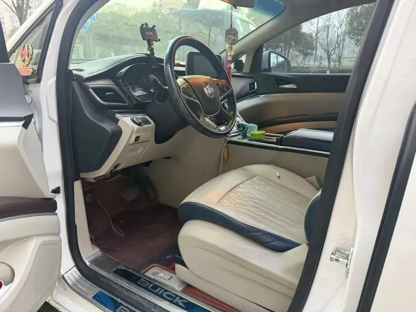 2022 Buick GL8 2.0T 237HP L4 9AT,autocango,china used car exporter,china ev exporter,chinese used car exporter,chinese used ev exporter