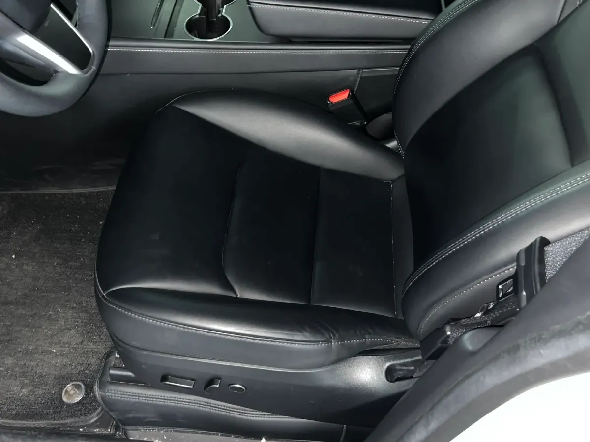 2022 Tesla Model Y BEV 60KWH,autocango,china used car exporter,china ev exporter,chinese used car exporter,chinese used ev exporter