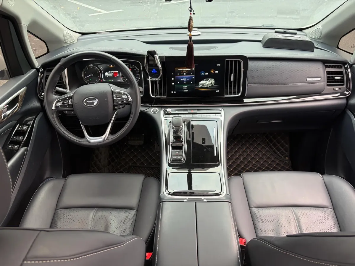 2021 GAC Trumpchi M8 2.0T 252HP L4 8AT,autocango,china used car exporter,china ev exporter,chinese used car exporter,chinese used ev exporter