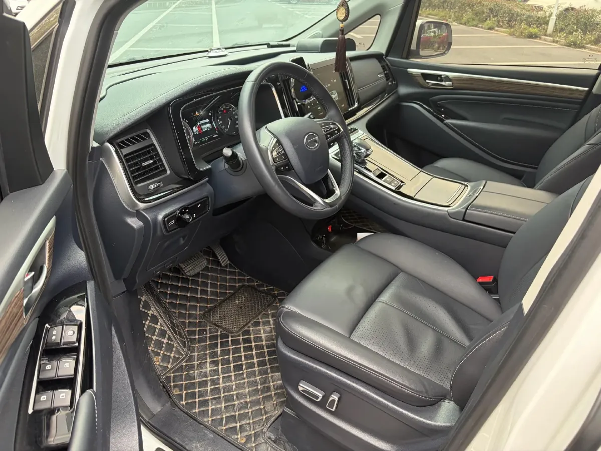 2021 GAC Trumpchi M8 2.0T 252HP L4 8AT,autocango,china used car exporter,china ev exporter,chinese used car exporter,chinese used ev exporter