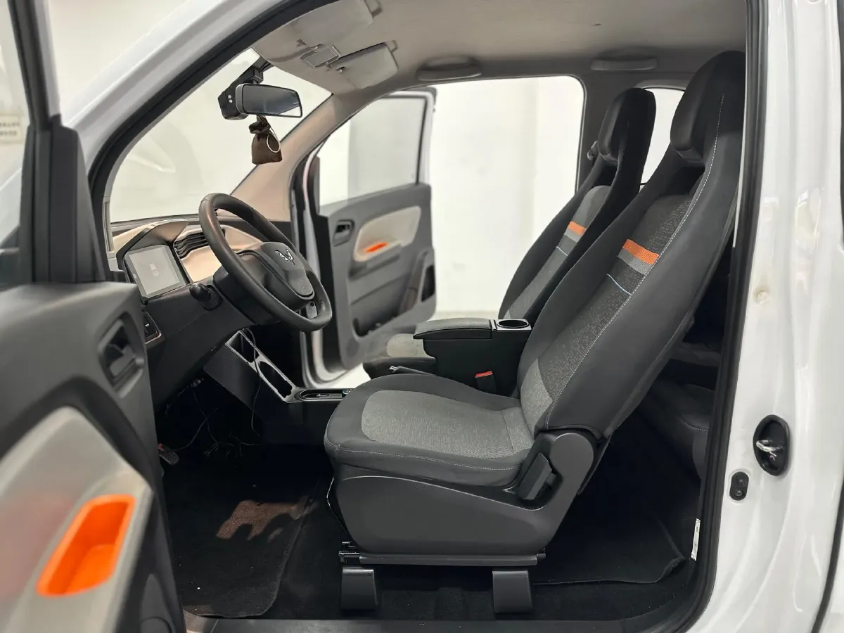 2021 WuLing HongGuang MINI EV BEV 9.3KWH,autocango,china used car exporter,china ev exporter,chinese used car exporter,chinese used ev exporter