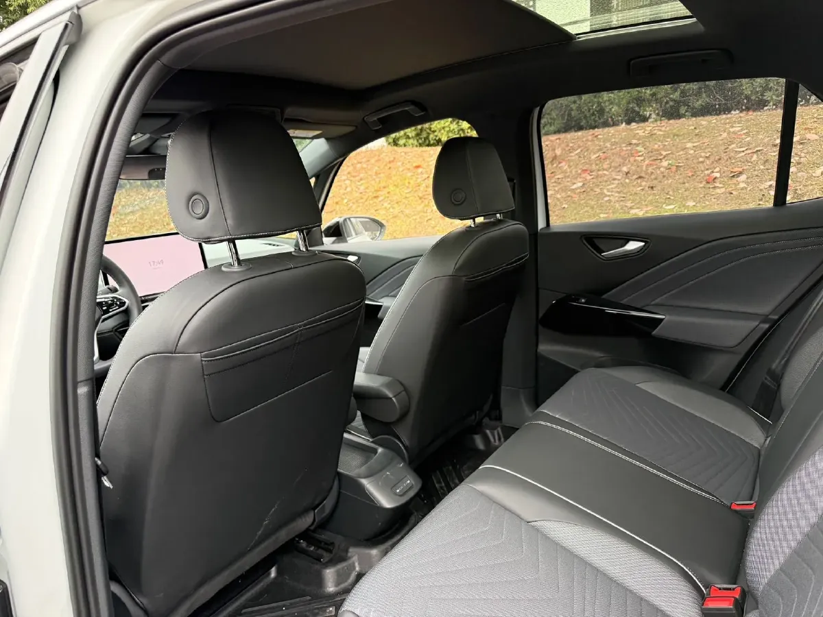 2025 Volkswagen ID.3 BEV 52.8KWH,autocango,china used car exporter,china ev exporter,chinese used car exporter,chinese used ev exporter