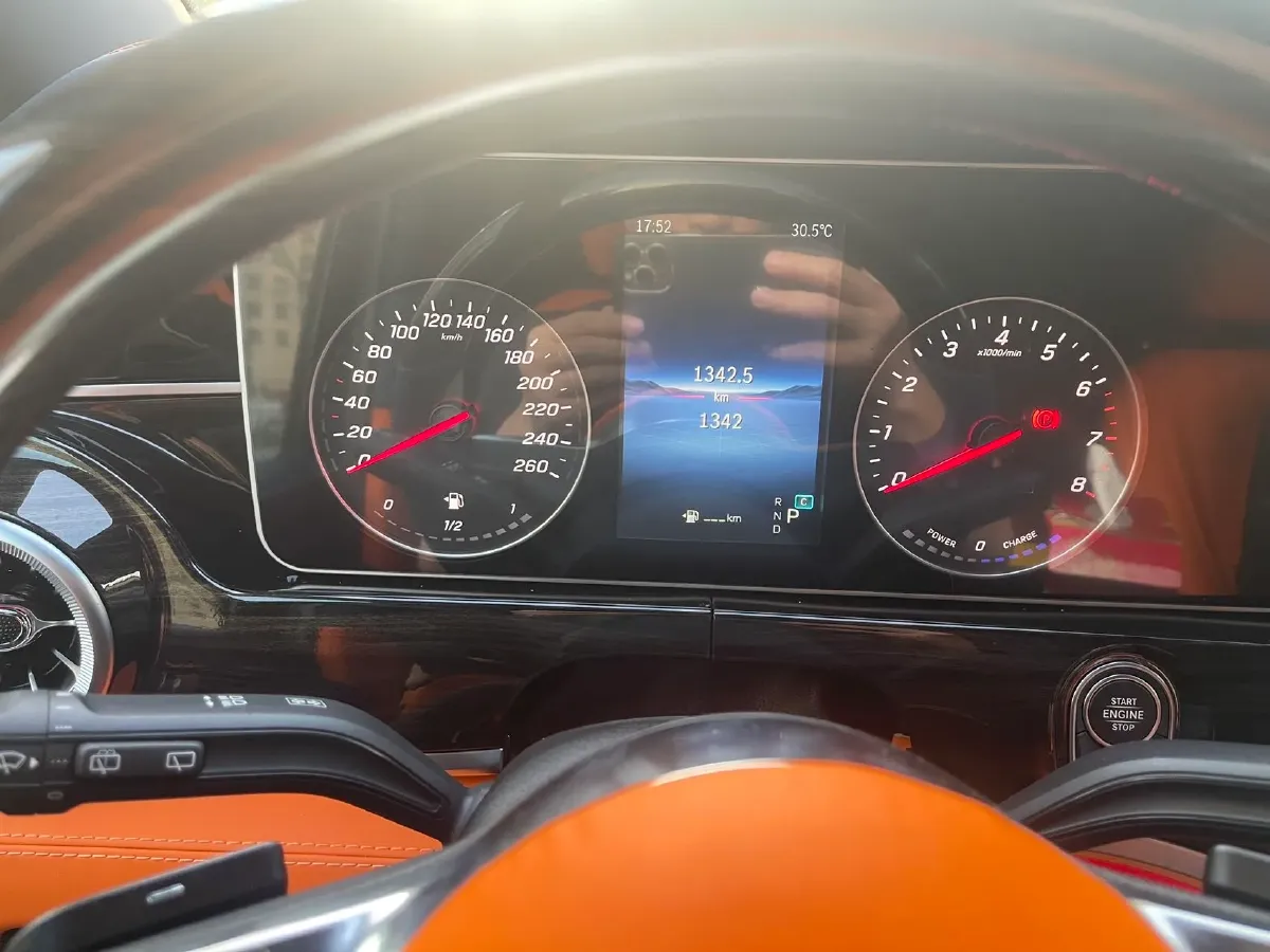 2024 Mercedes-Benz Vito 2.0T 231HP L4 9AT,autocango,china used car exporter,china ev exporter,chinese used car exporter,chinese used ev exporter