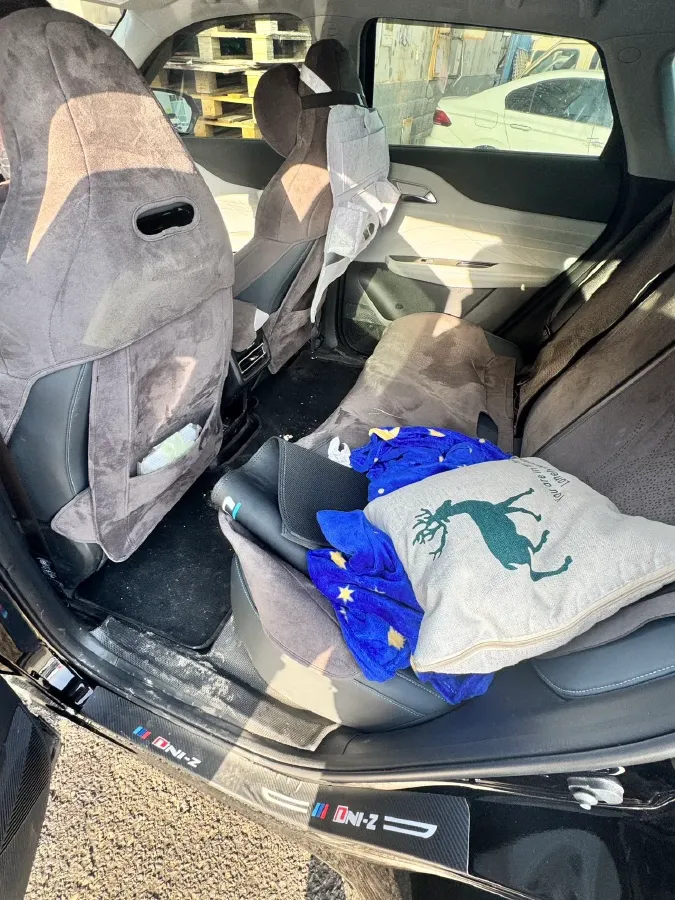 2025 ChangAn UNI-Z 1.5L 98HP L4 E-CVT PHEV,autocango,china used car exporter,china ev exporter,chinese used car exporter,chinese used ev exporter