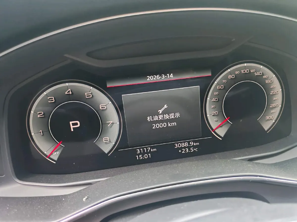 2025 Audi A6L 2.0T 245HP L4 7DCT,autocango,china used car exporter,china ev exporter,chinese used car exporter,chinese used ev exporter