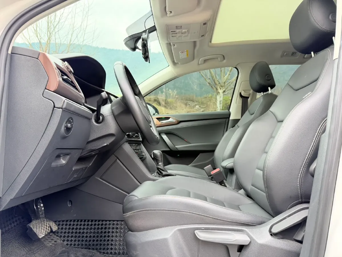 2022 Ford Transit 2.0T 202HP L4 6AT,autocango,china used car exporter,china ev exporter,chinese used car exporter,chinese used ev exporter