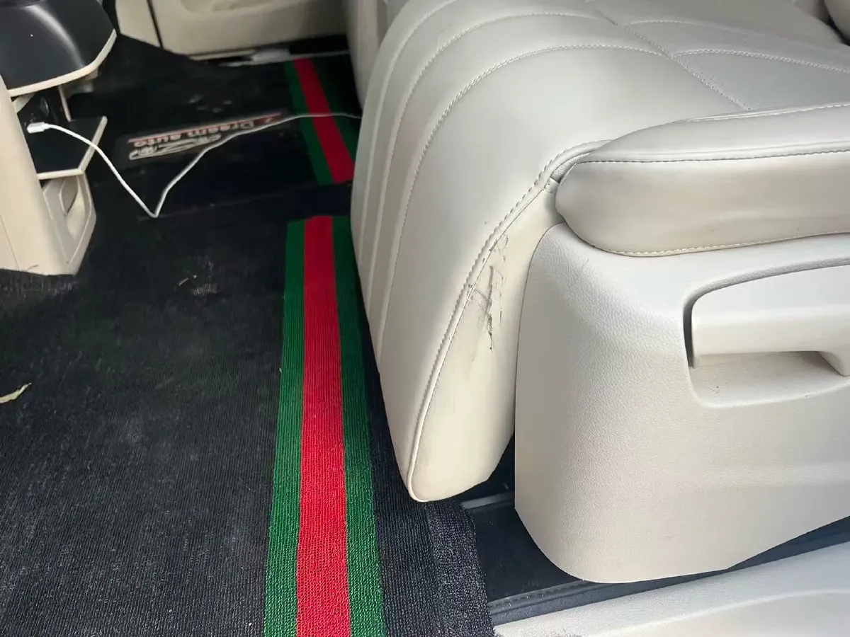 2022 Voyah Dream BEV 82KWH,autocango,china used car exporter,china ev exporter,chinese used car exporter,chinese used ev exporter