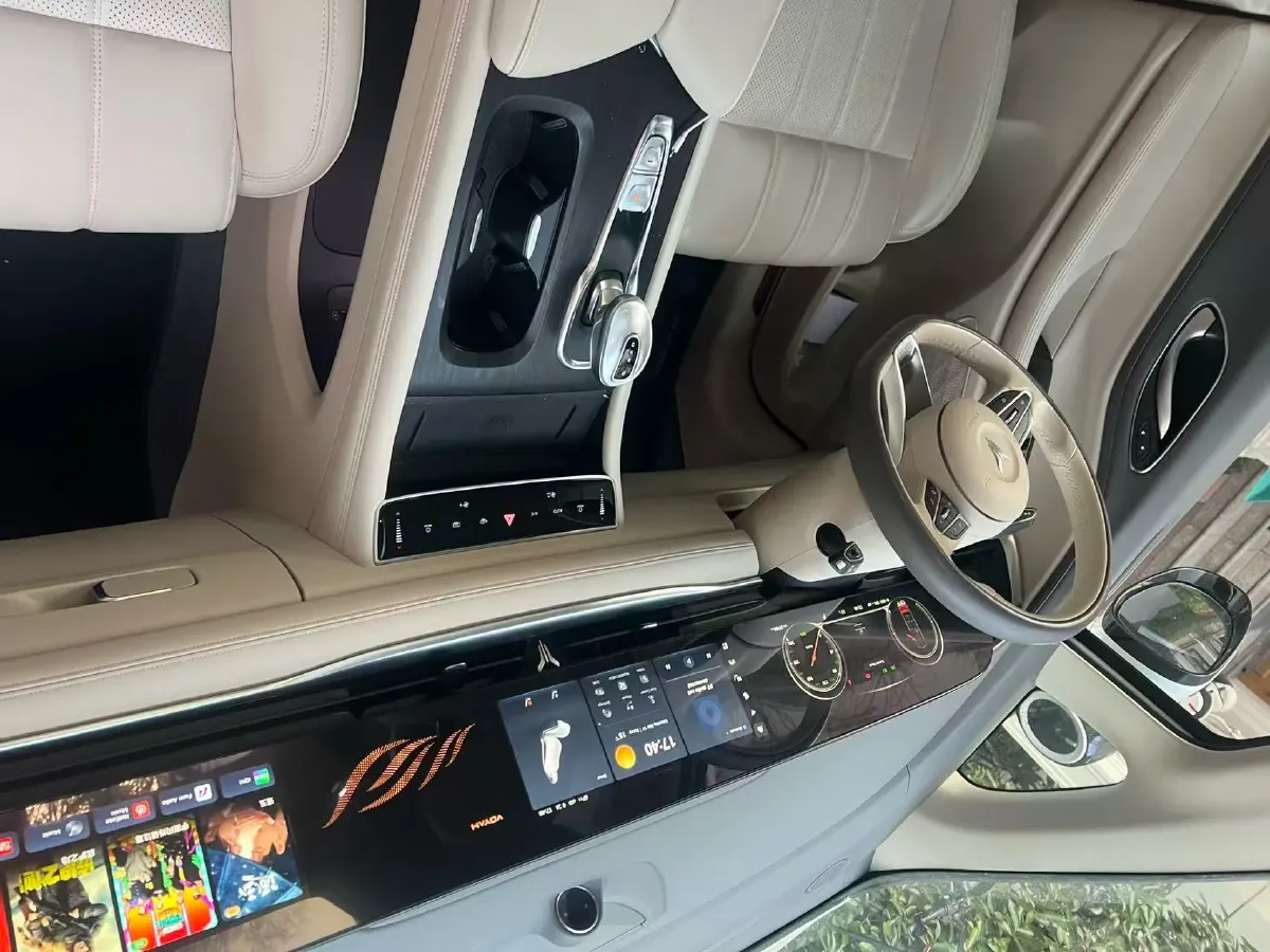 2022 Voyah Dream BEV 82KWH,autocango,china used car exporter,china ev exporter,chinese used car exporter,chinese used ev exporter