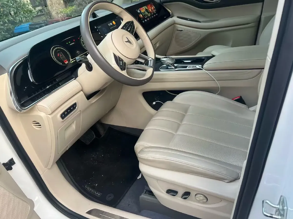 2022 Voyah Dream BEV 82KWH,autocango,china used car exporter,china ev exporter,chinese used car exporter,chinese used ev exporter