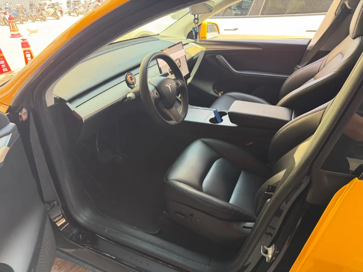 2022 Tesla Model Y BEV 60KWH,autocango,china used car exporter,china ev exporter,chinese used car exporter,chinese used ev exporter